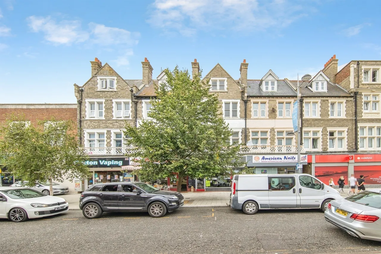 West Avenue, Clacton-On-Sea, CO15, photo 9