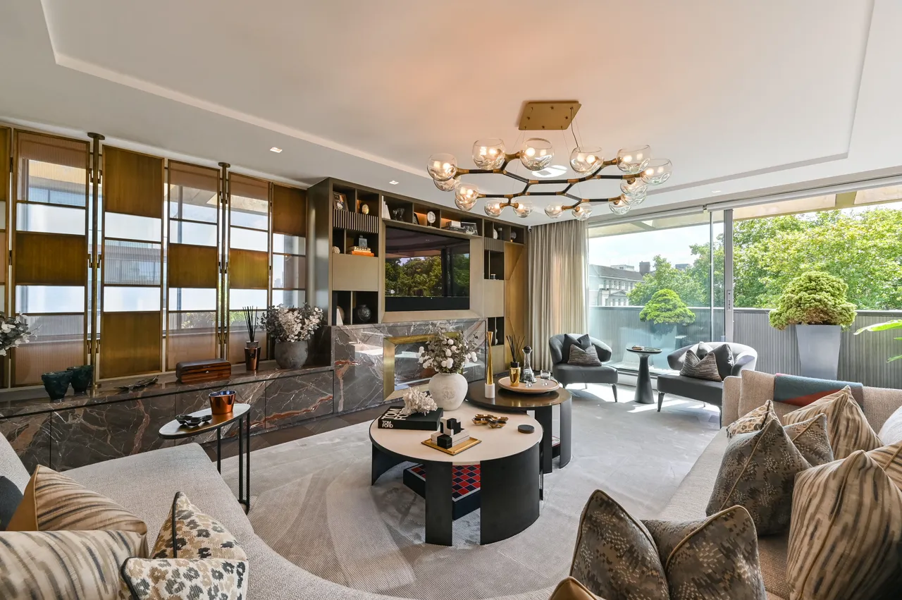 62 Fitzhardinge House, 12-14 Portman Square, London, photo 9
