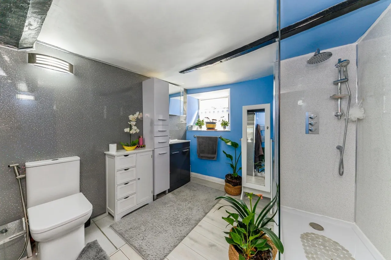 Main Street, Peterborough, PE8, photo 11