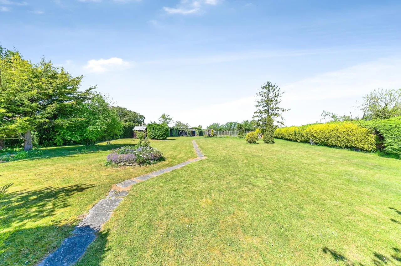 Main Street, Peterborough, PE8, photo 26