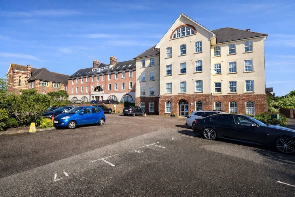 2 bed flat for sale, Paradise Walk, Bexhill on Sea