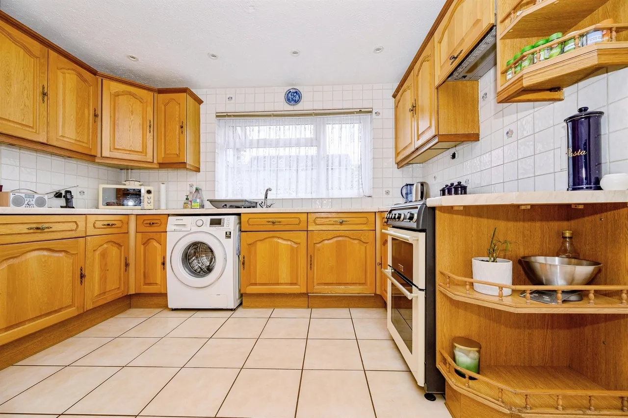 Wootton Drive, HEMEL HEMPSTEAD, photo 3