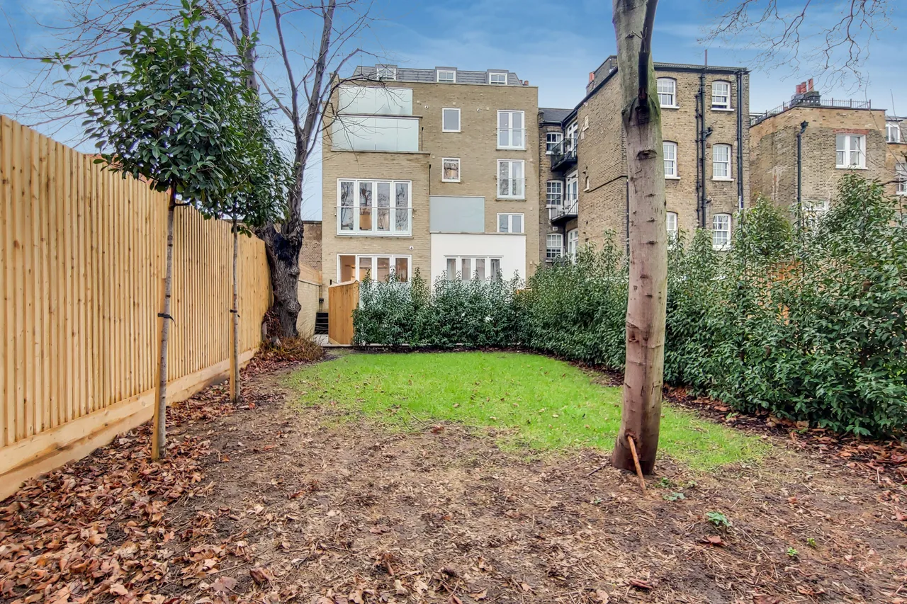 Flat 4, 397 Clapham Road, London, photo 5