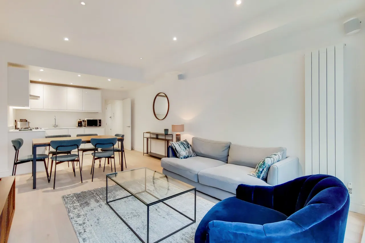1 bed flat to rent — Flat 4, 397 Clapham Road, London