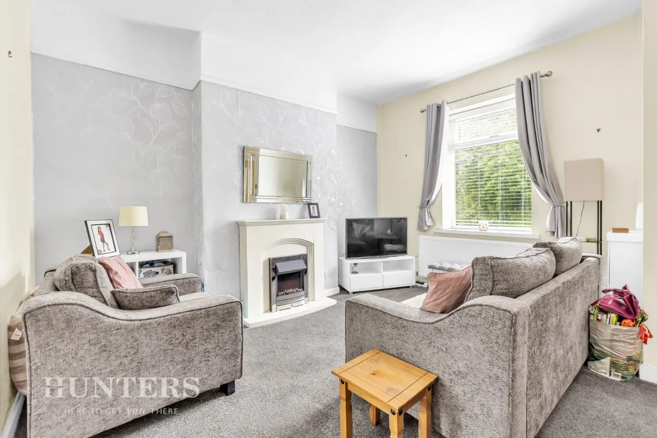 Hollins Road, Oldham, OL8, photo 2