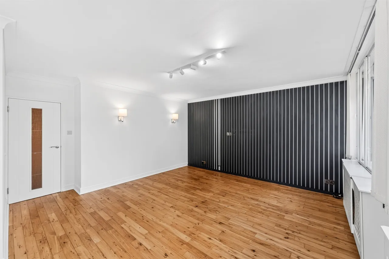 Princes Way, London, photo 11