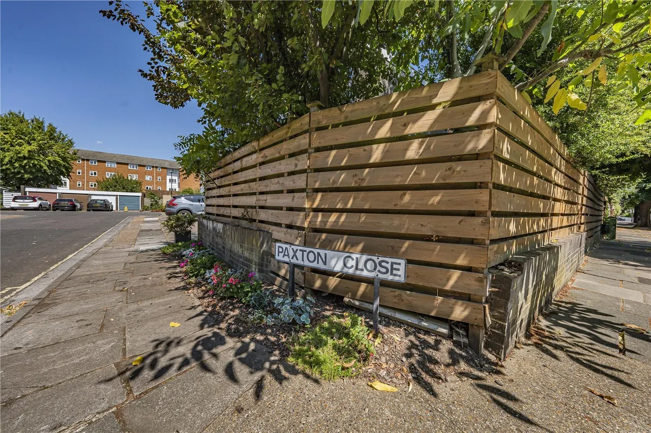Paxton Close, Kew, TW9, photo 8