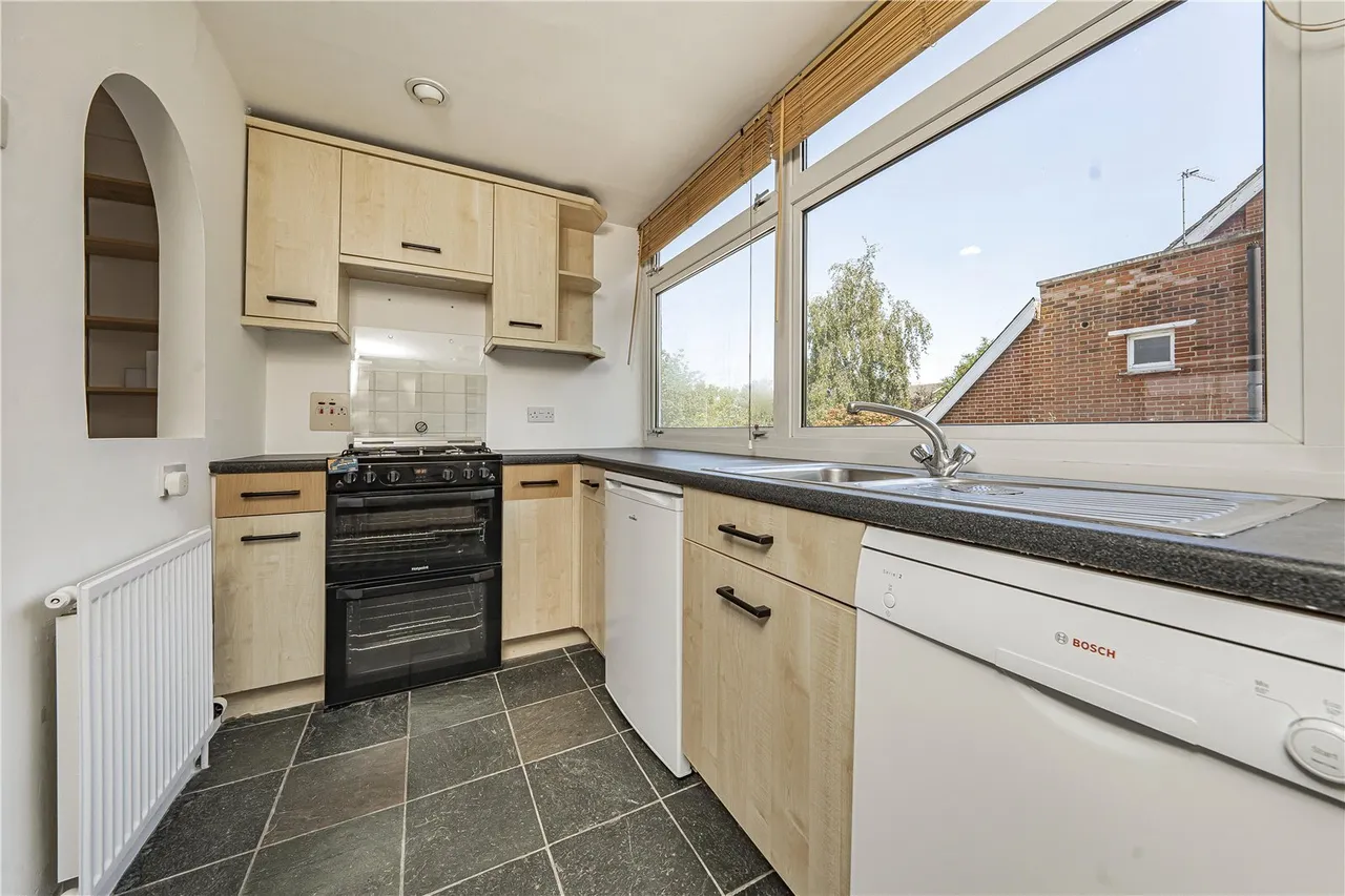 Paxton Close, Kew, TW9, photo 13