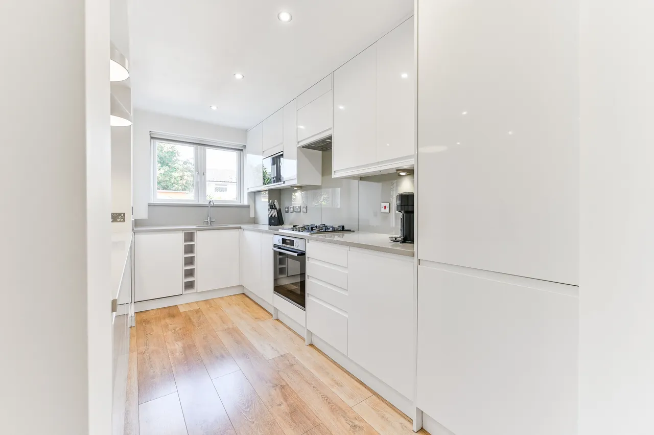 12 Dinsdale Gardens, London, photo 4