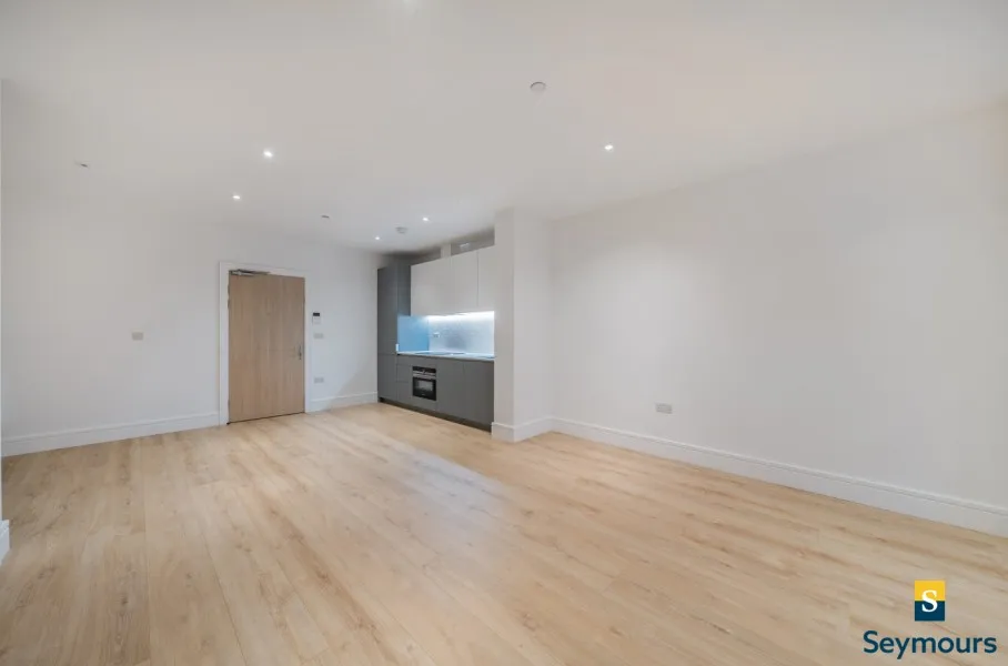 Pyrcroft Road, Chertsey, KT16, photo 2
