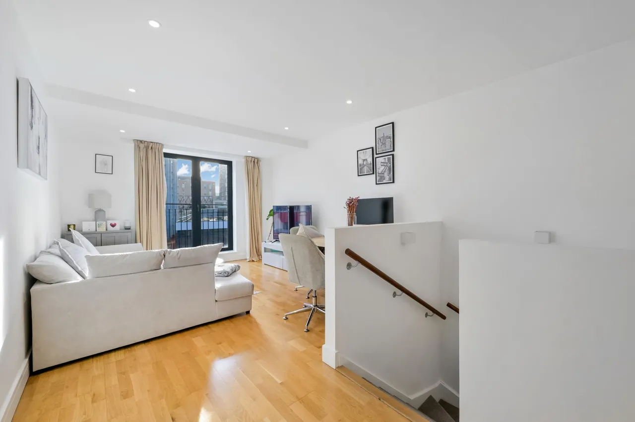 1 bed flat for sale, Oratory Apartments, Canning Town, E16