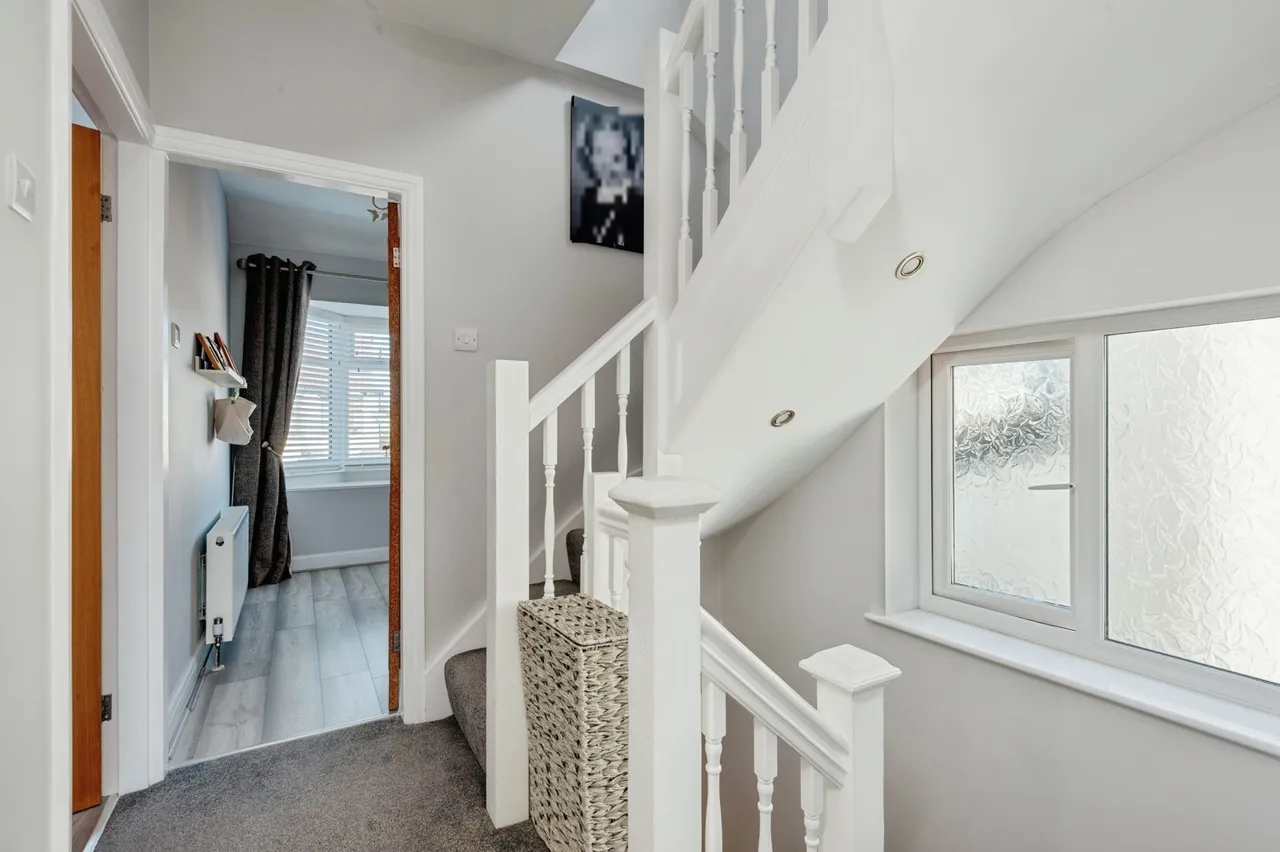 Cheyne Gardens, Liverpool, L19, photo 17