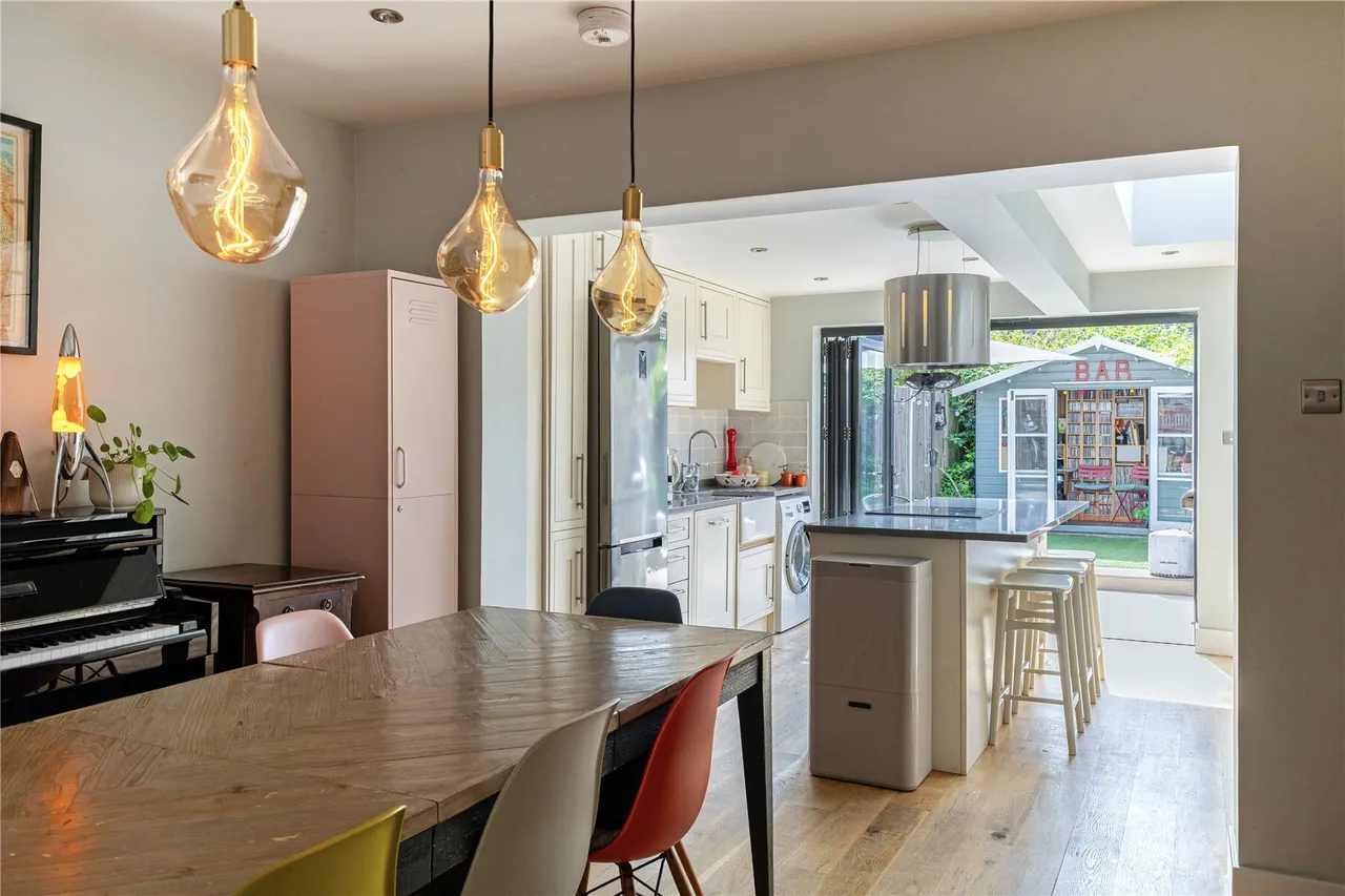 Chertsey Road, Twickenham, TW1, photo 8