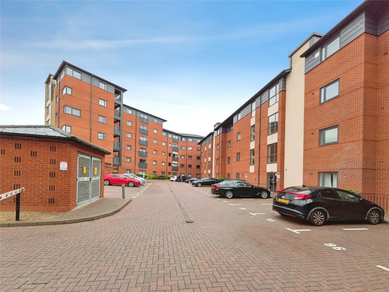 Broad Gauge Way, Wolverhampton, WV10, photo 2