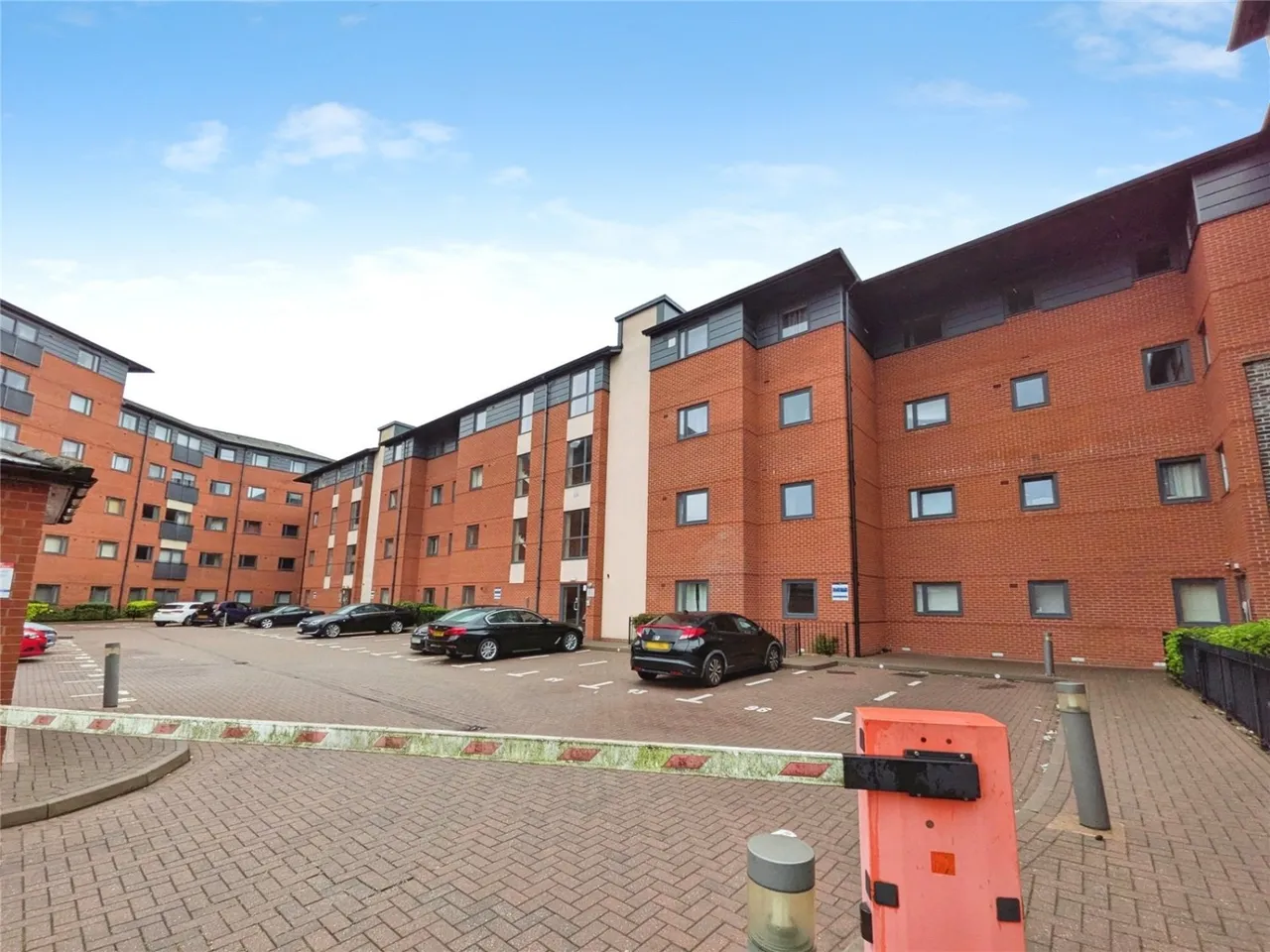 2 bed flat to rent, Broad Gauge Way, Wolverhampton, WV10