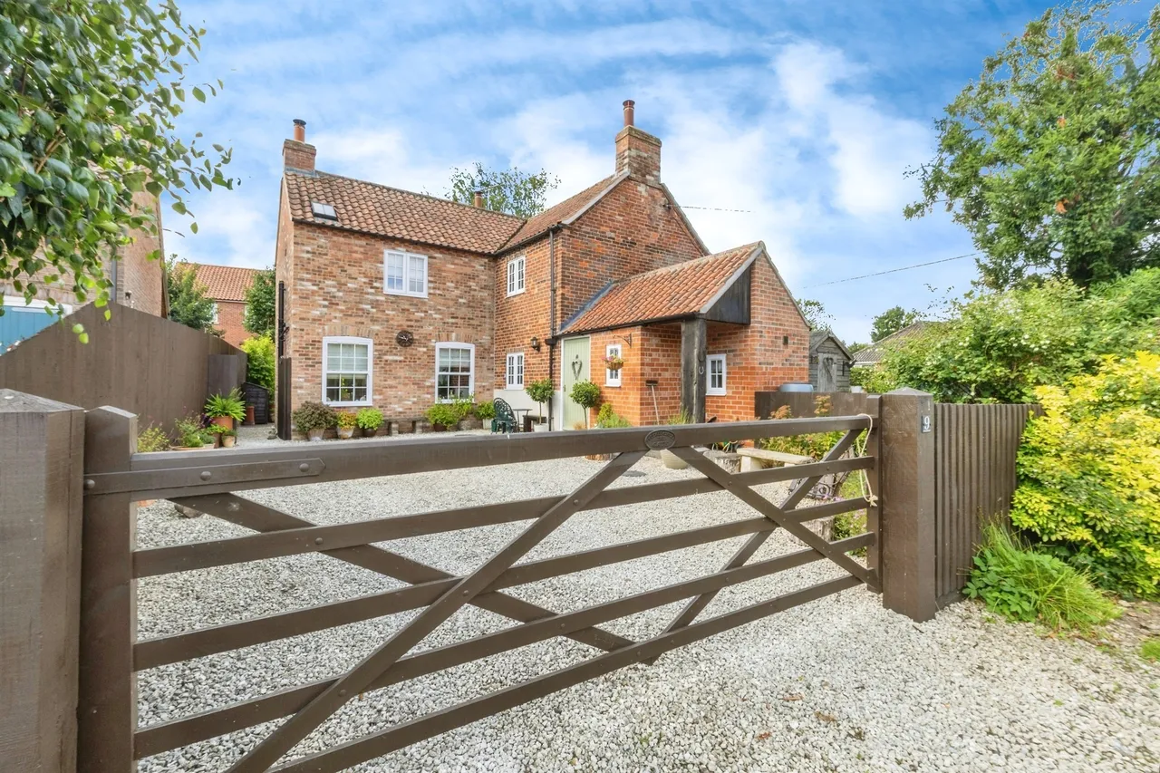 Newark Road, Bassingham, LN5, photo 3