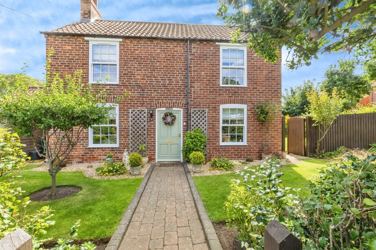 3 bed house for sale, Newark Road, Bassingham, LN5