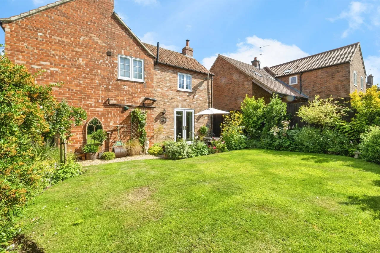 Newark Road, Bassingham, LN5, photo 17