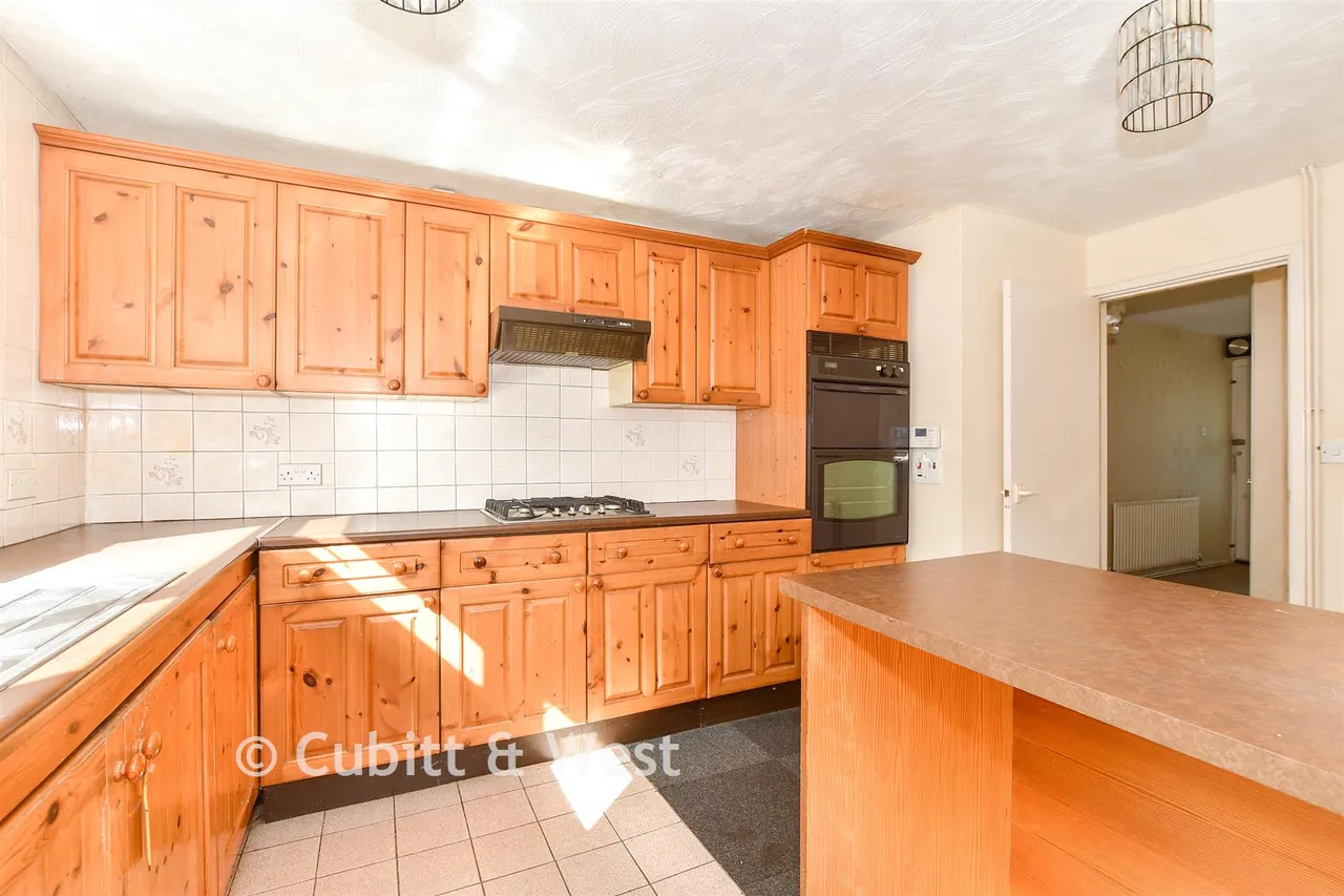 The Forge, Southwater, RH13, photo 4