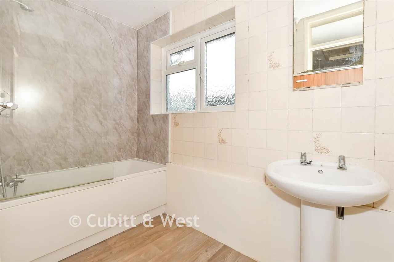 The Forge, Southwater, RH13, photo 8
