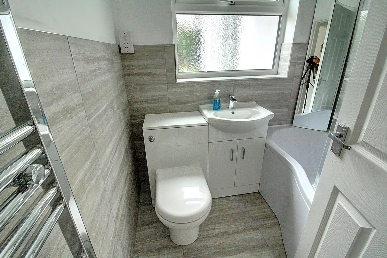 Brookside, Burbage, LE10, photo 11