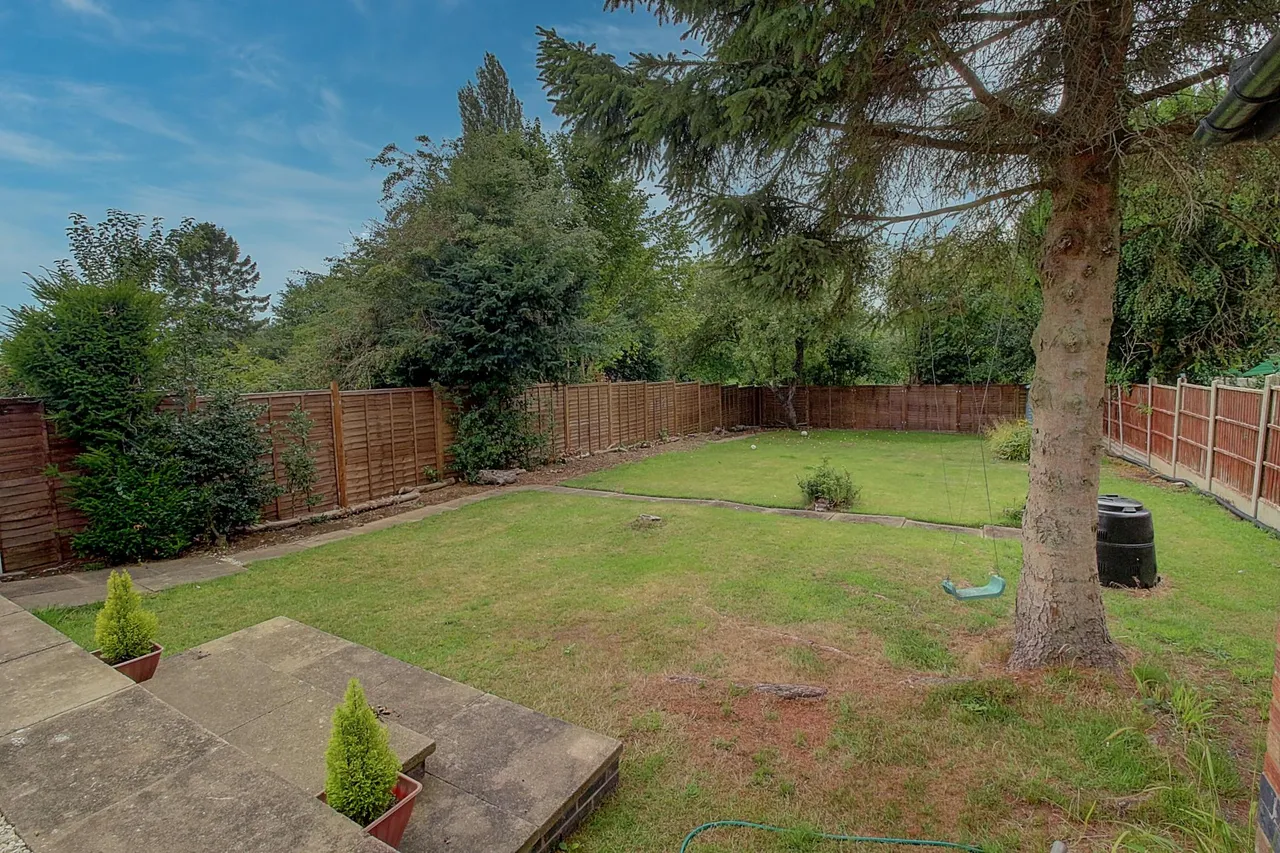 Brookside, Burbage, LE10, photo 12