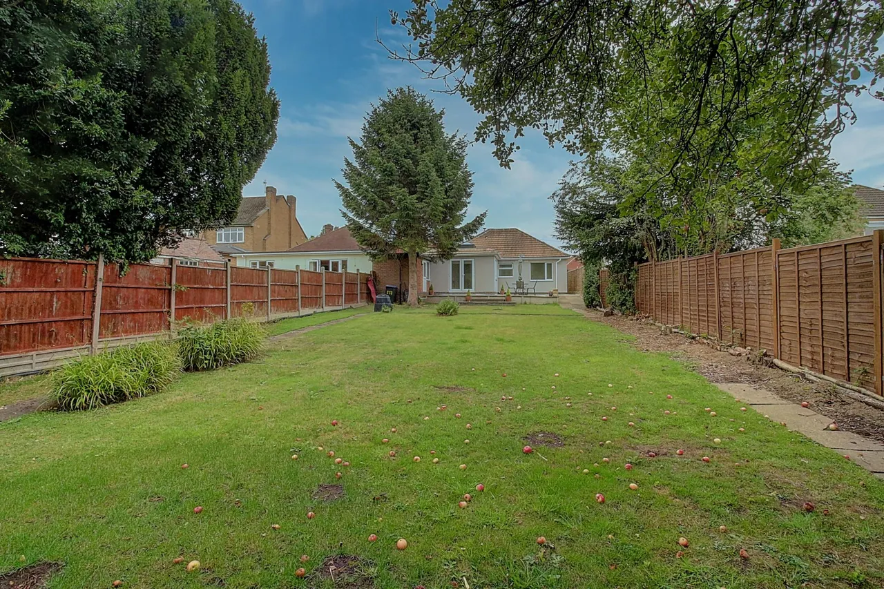 Brookside, Burbage, LE10, photo 14