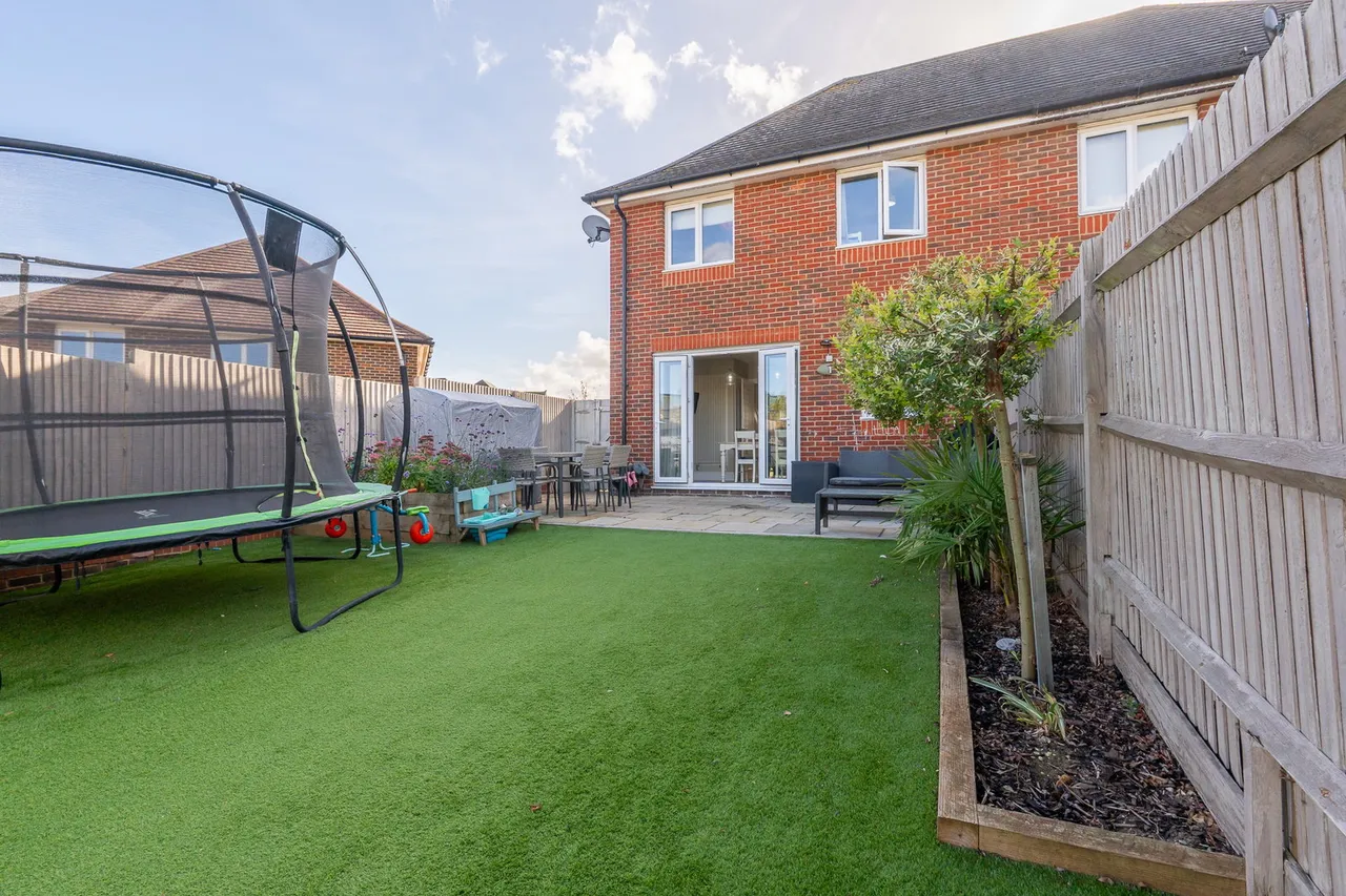 Northdown Way, Alton, GU34, photo 22