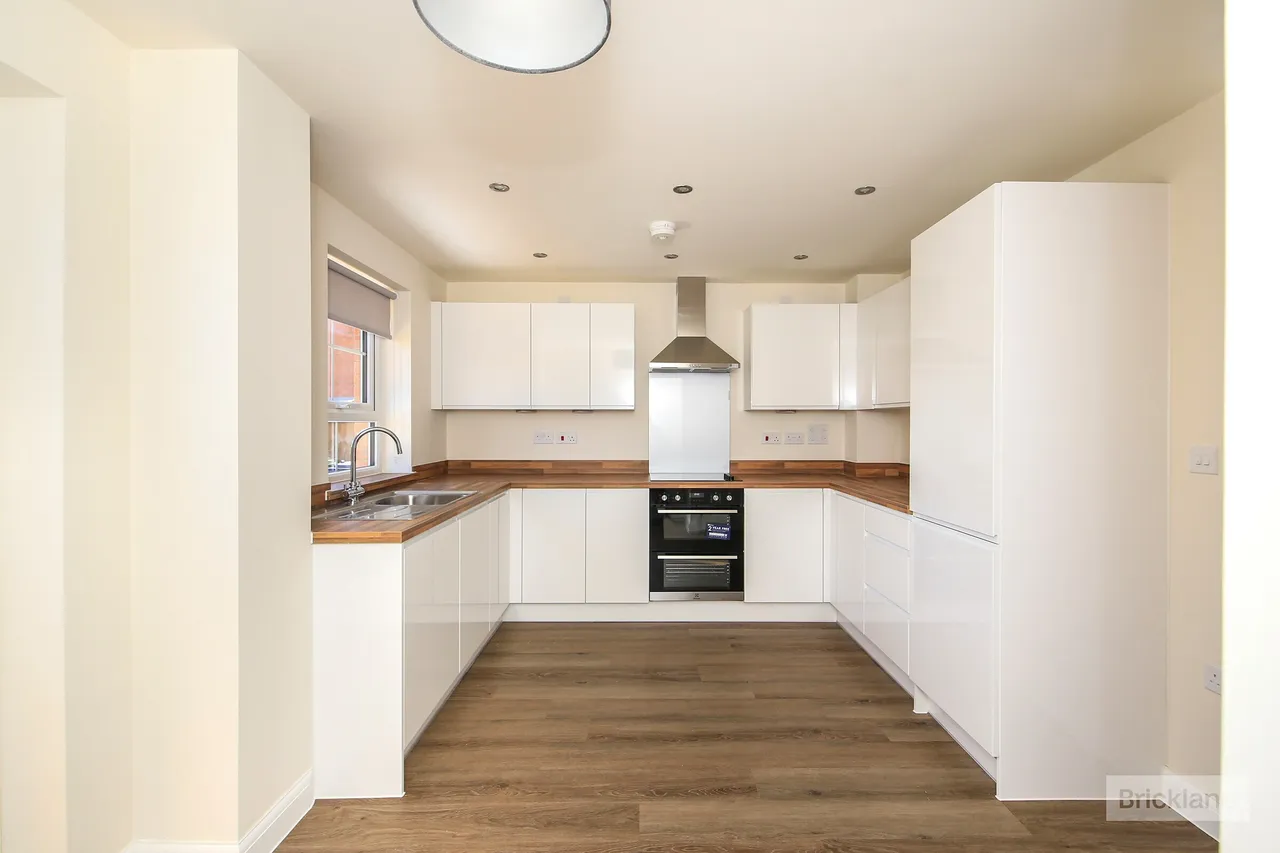Almond Avenue, Whittlesey, PE7, photo 2