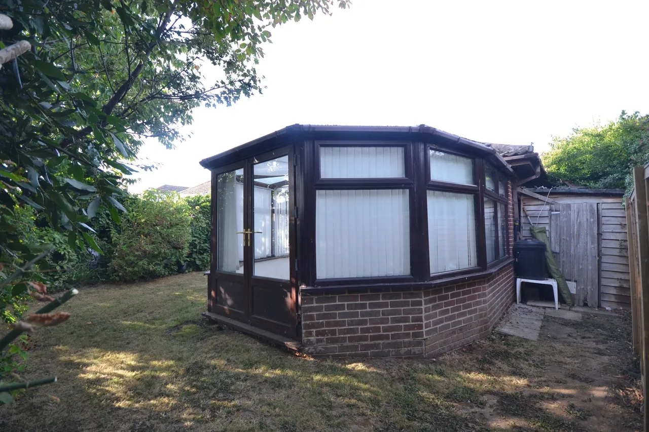 Chayle Gardens, Selsey, PO20, photo 16
