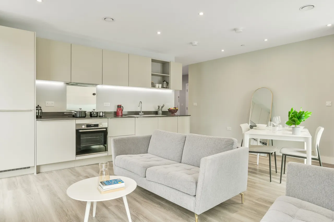 Flat 404, Marsden House, Brentford, photo 11