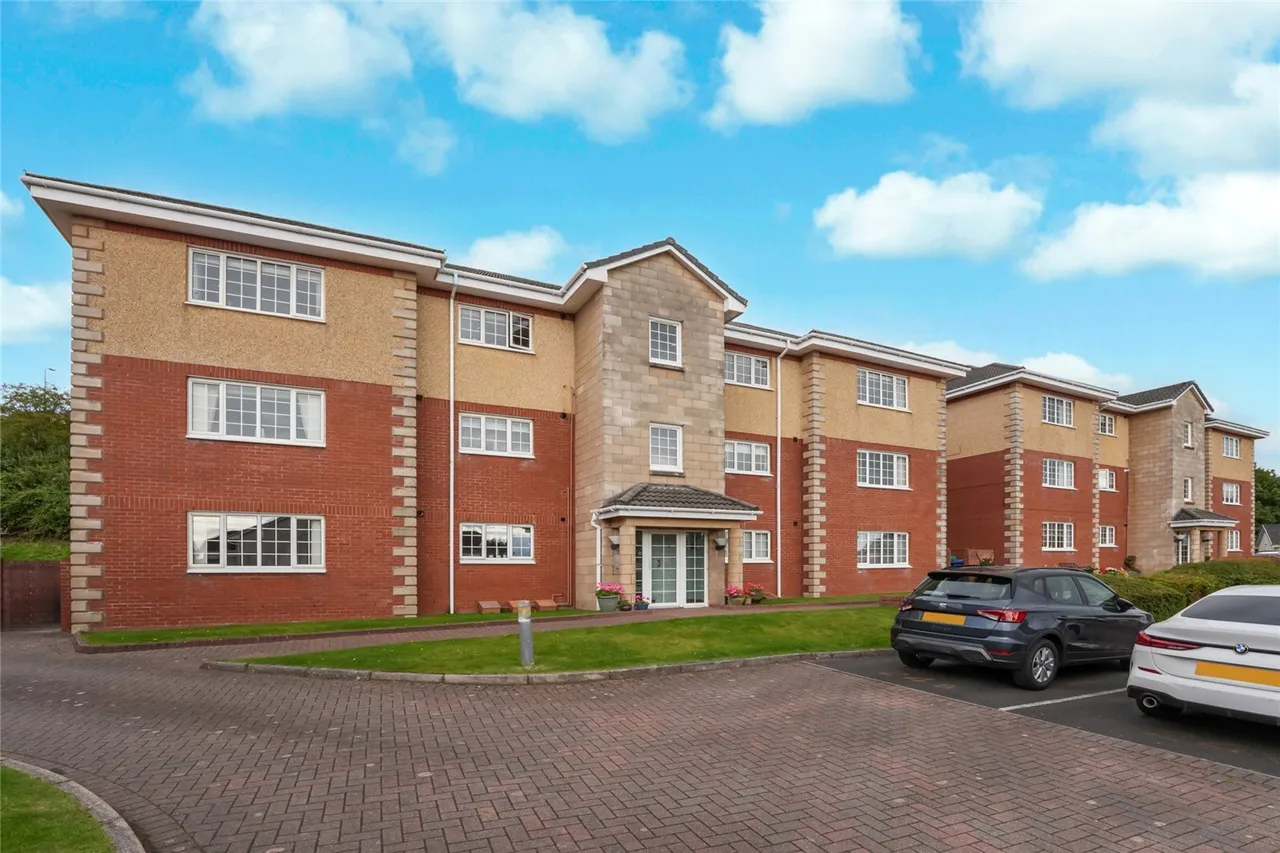 3 bed flat for sale — Faulds Wynd, Seamill, West Kilbride, North Ayrshire, KA23