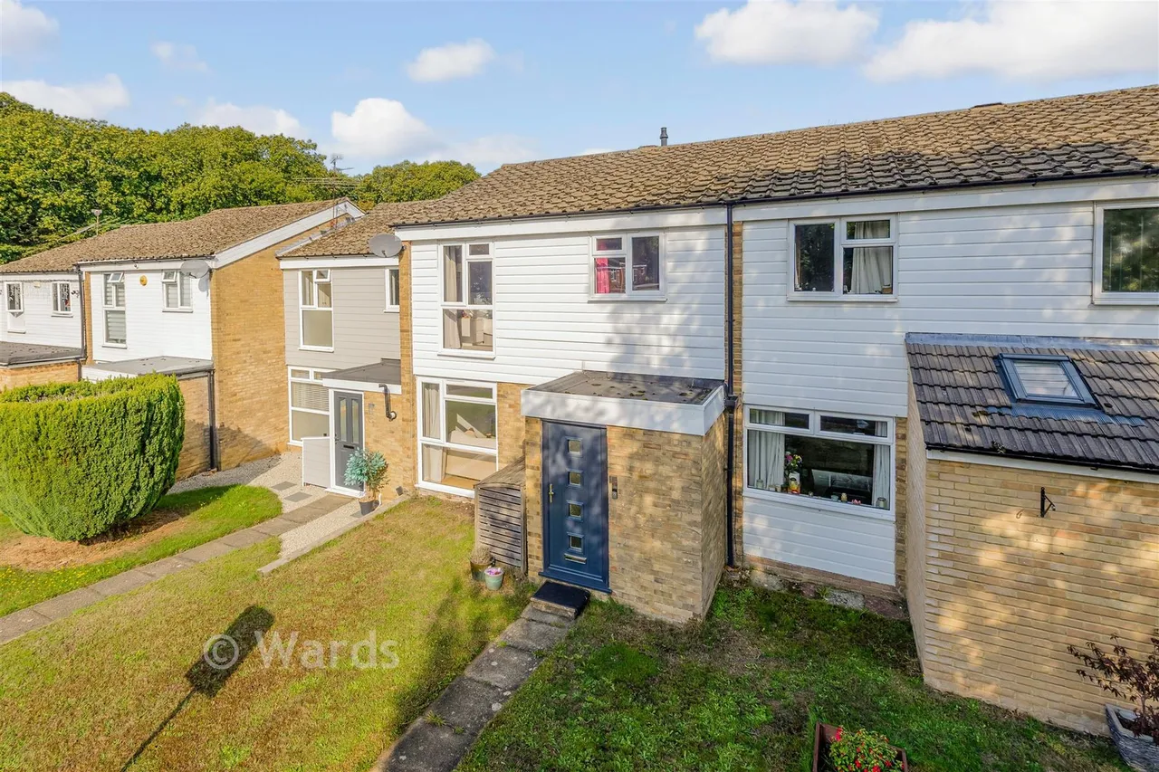 3 bed house for sale, The Coppice, Vigo Village, DA13