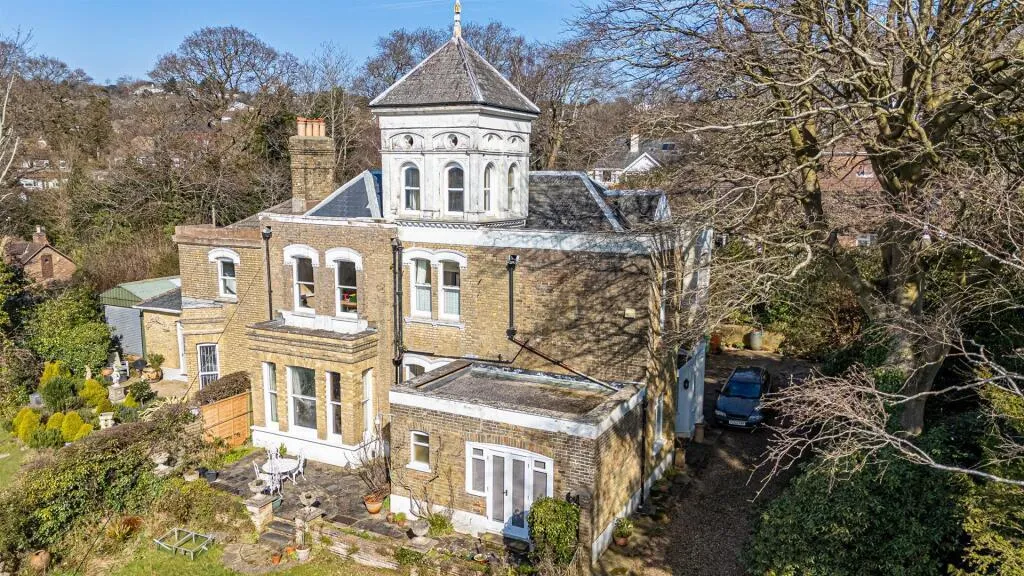 7 bed house for sale — Hoads Wood Road, Hastings