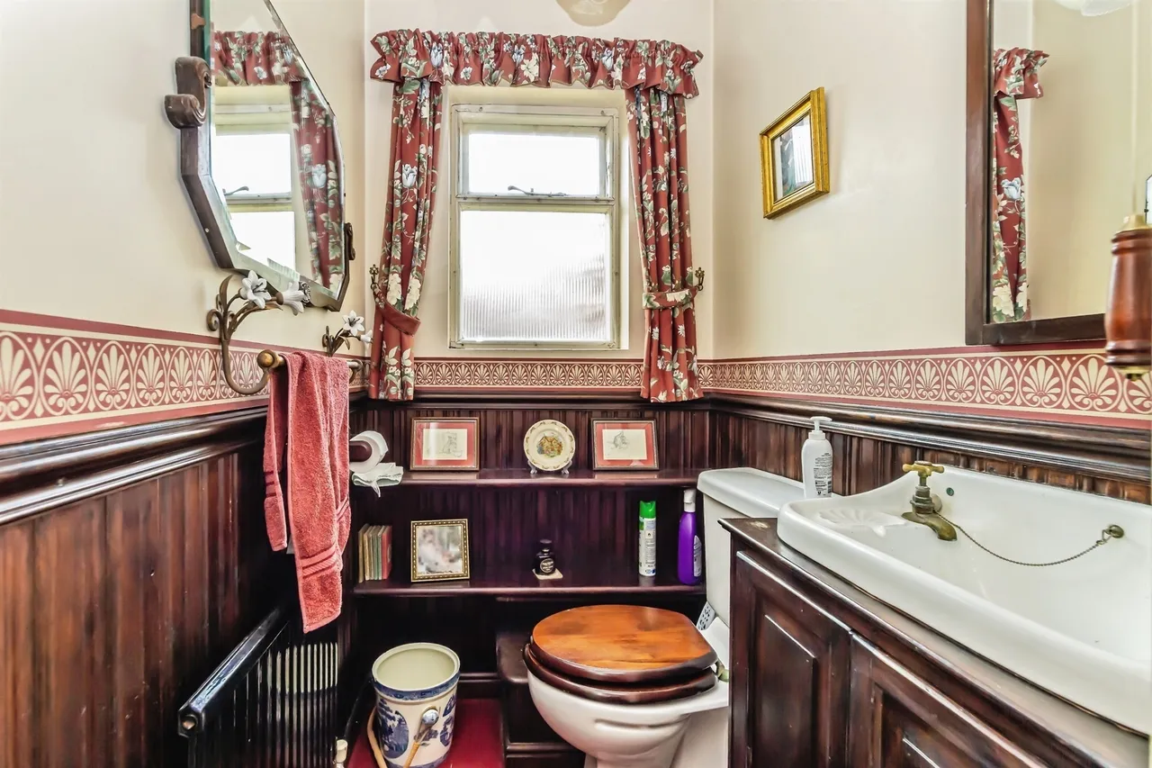 Hoads Wood Road, Hastings, photo 10