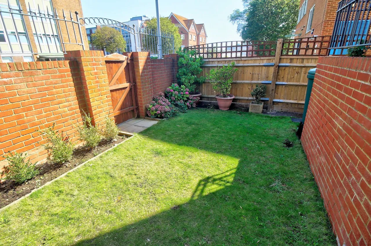 Avenue Lane, Eastbourne, BN21, photo 14