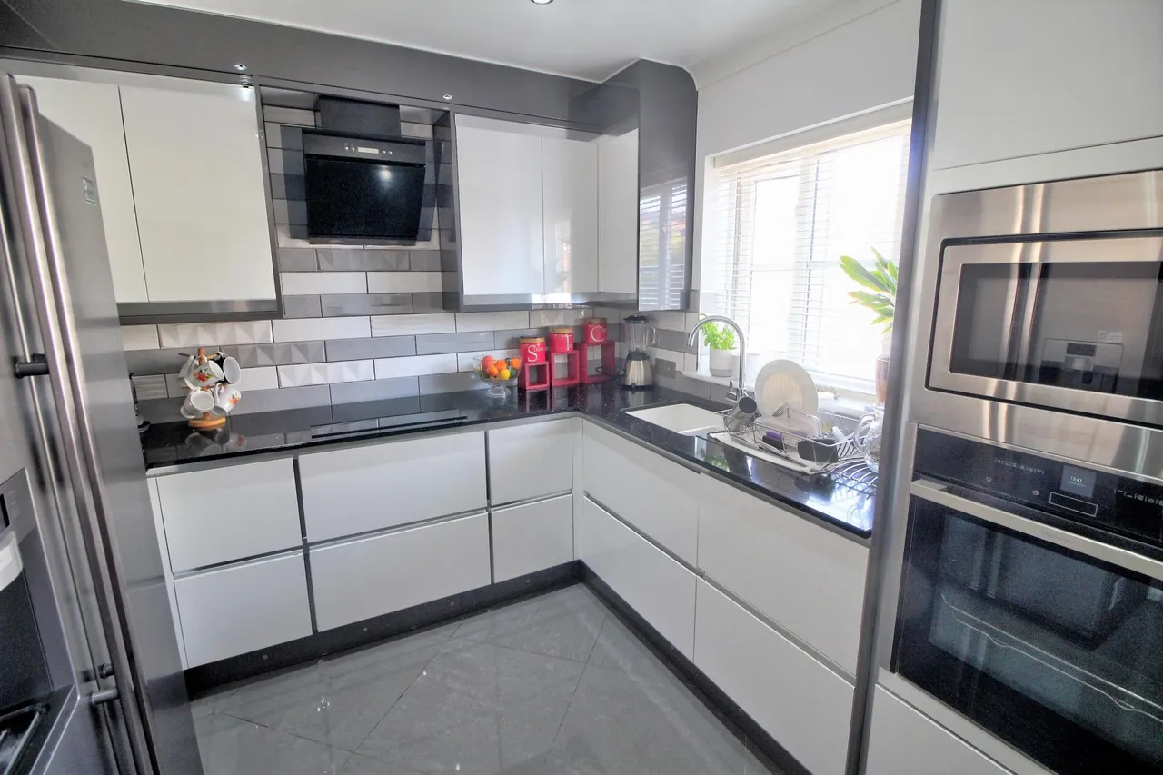 Avenue Lane, Eastbourne, BN21, photo 5