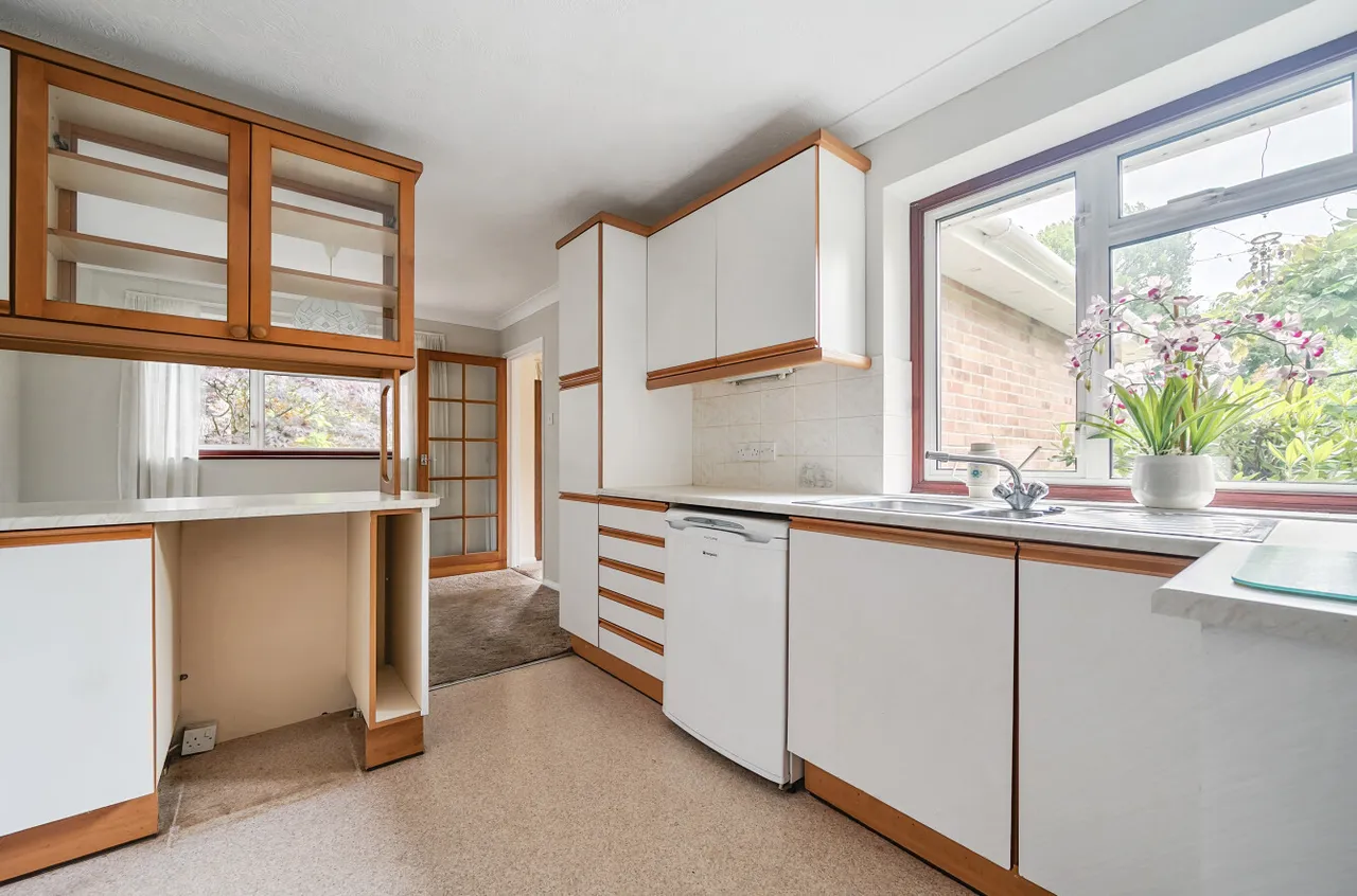 Chapel Gardens, Lindford, GU35, photo 17