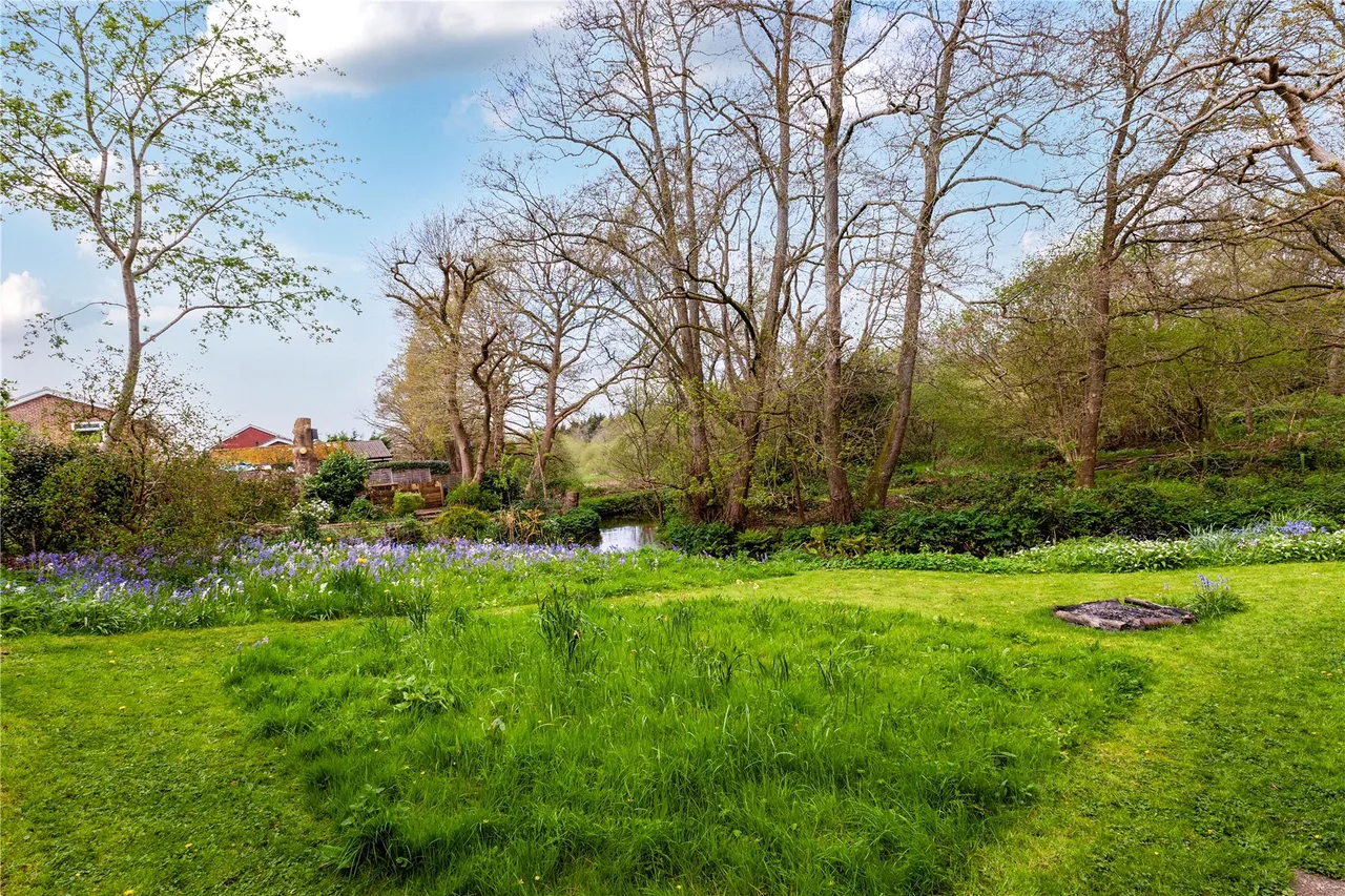 Chapel Gardens, Lindford, GU35, photo 13