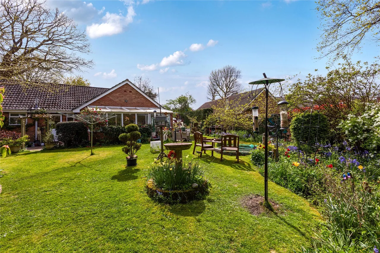 Chapel Gardens, Lindford, GU35, photo 9
