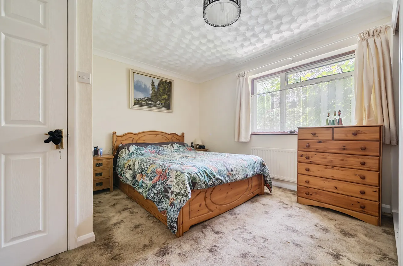 Chapel Gardens, Lindford, GU35, photo 24