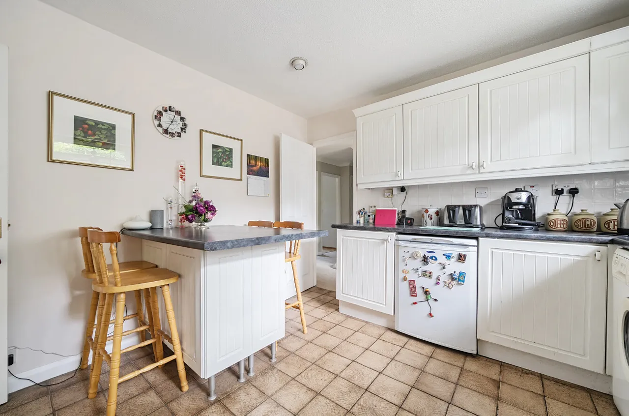 Chapel Gardens, Lindford, GU35, photo 6