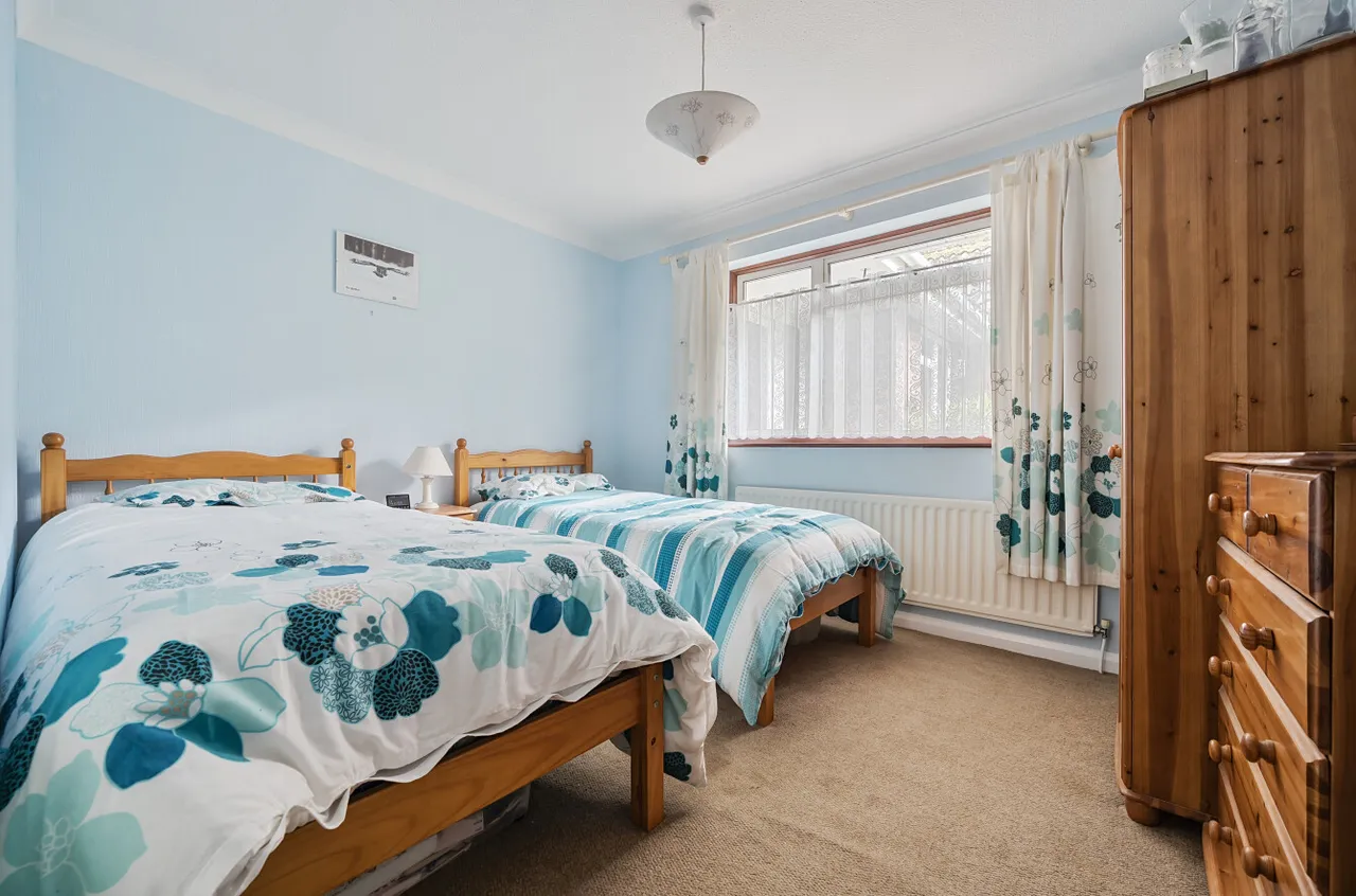 Chapel Gardens, Lindford, GU35, photo 25