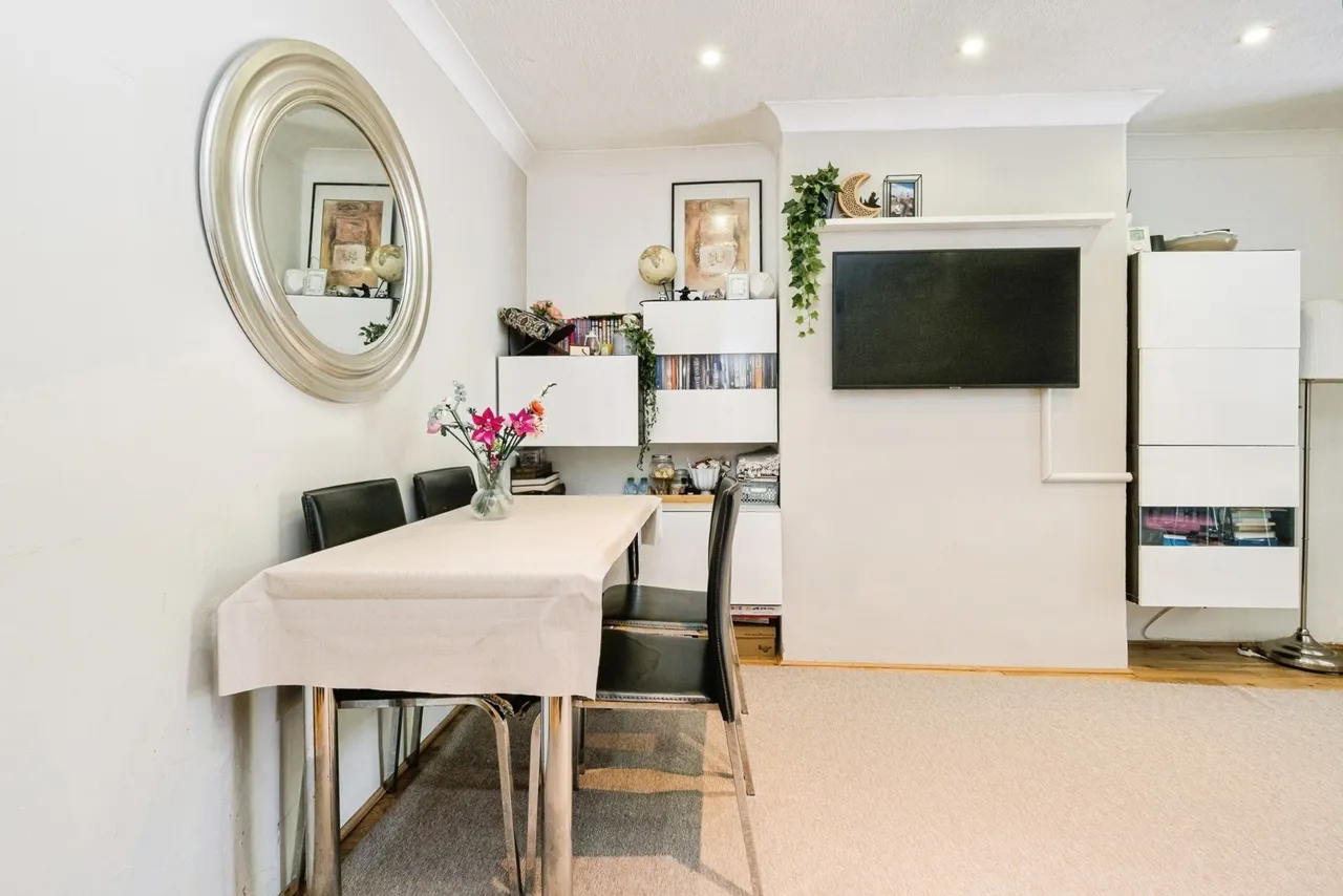 Ballards Road, DAGENHAM, Essex, RM10, photo 8