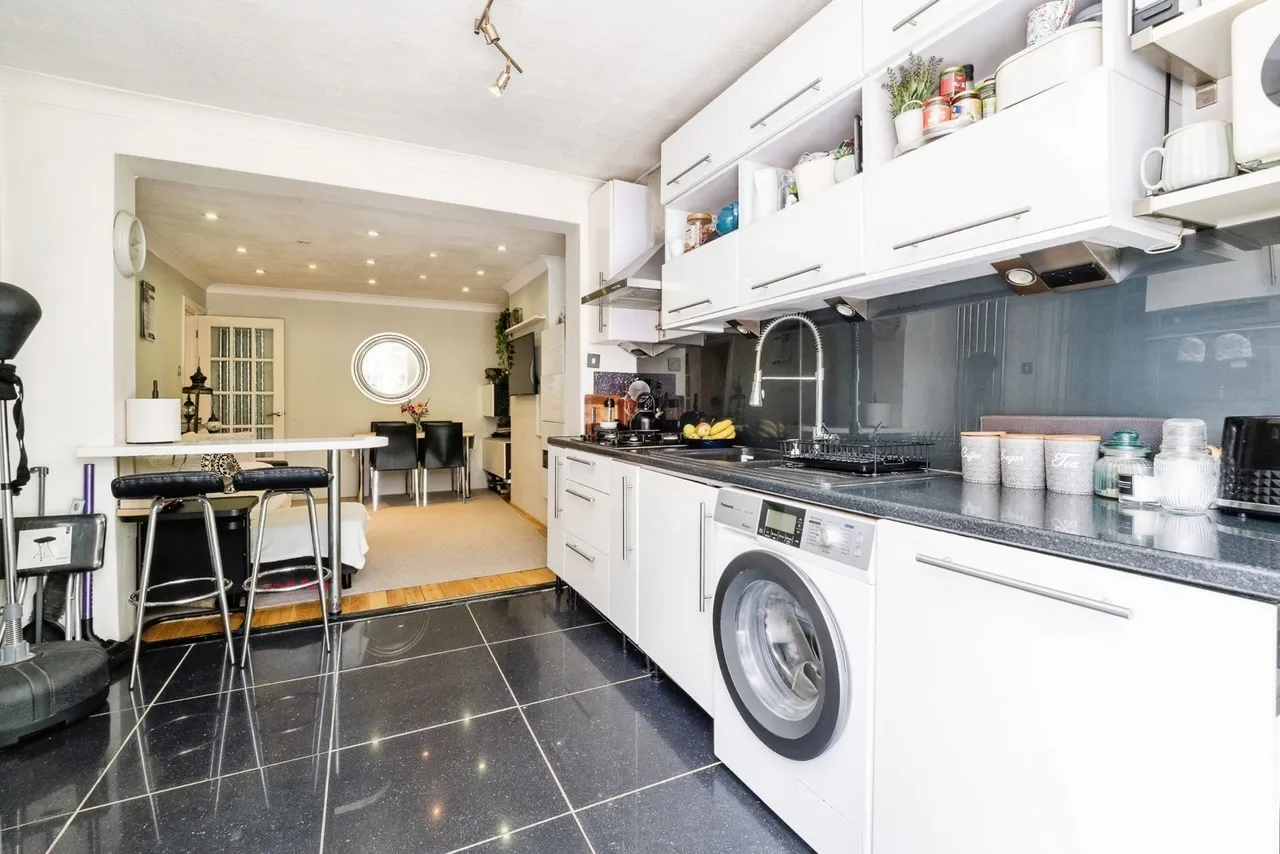 Ballards Road, DAGENHAM, Essex, RM10, photo 7