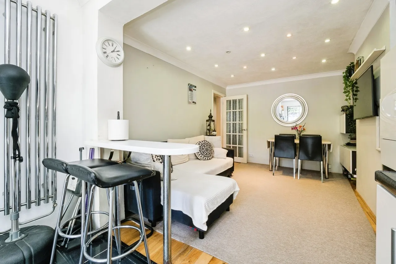 Ballards Road, DAGENHAM, Essex, RM10, photo 15