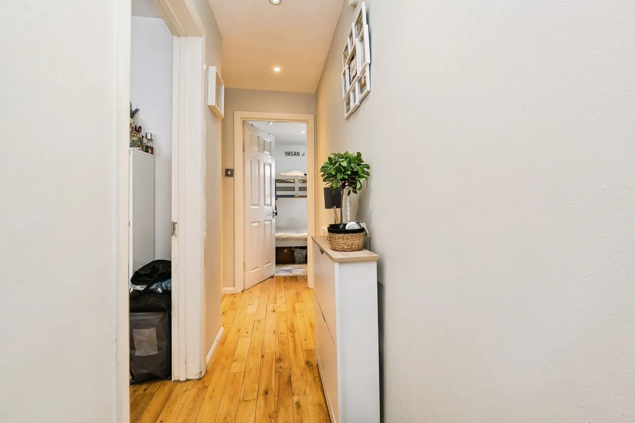 Ballards Road, DAGENHAM, Essex, RM10, photo 18