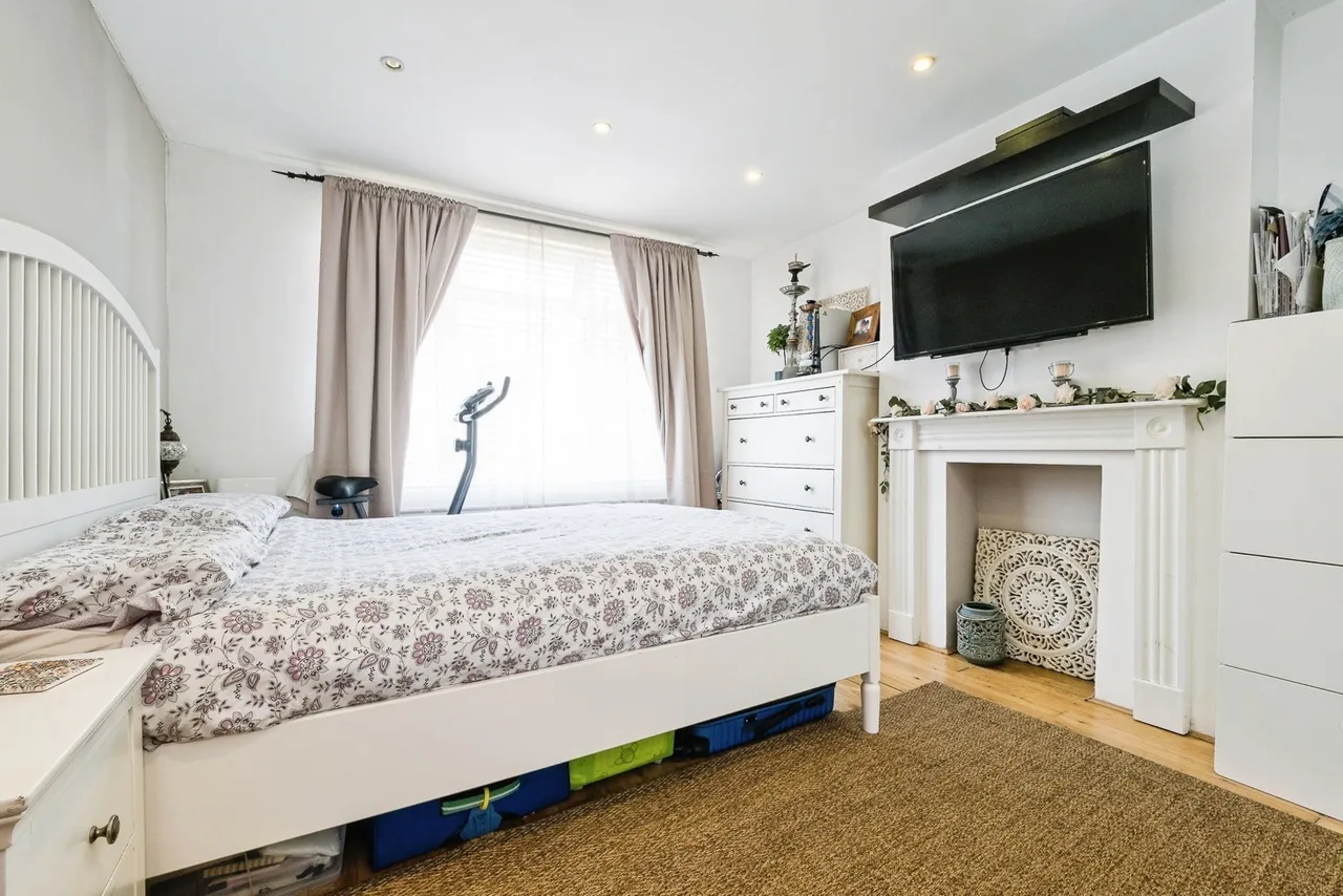 Ballards Road, DAGENHAM, Essex, RM10, photo 17
