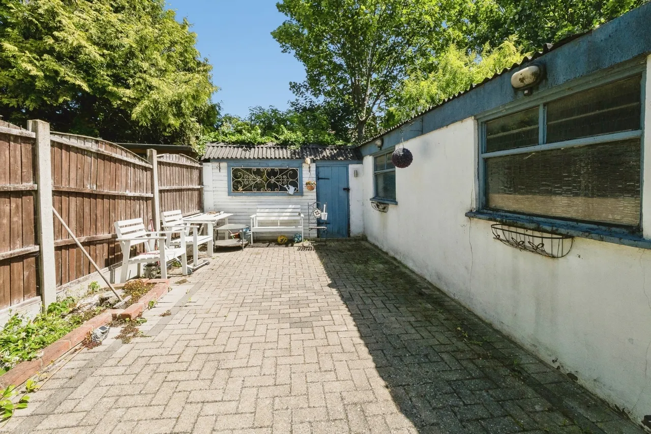 Ballards Road, DAGENHAM, Essex, RM10, photo 9
