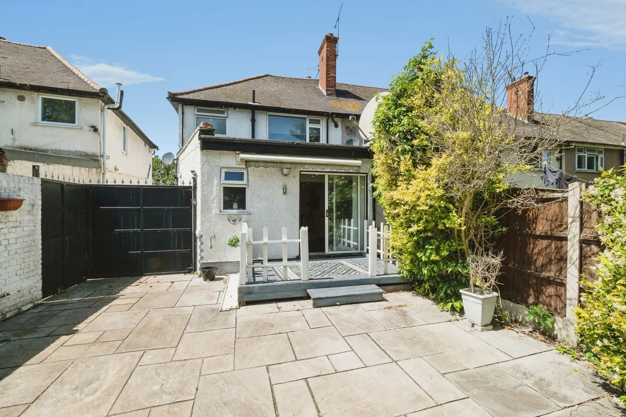 Ballards Road, DAGENHAM, Essex, RM10, photo 12